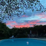 Saint-marthe Sleeps 20 With Pool Eymet
