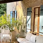 Σπίτι διακοπών Saint-marthe Sleeps 20 With Pool *