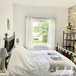 Saint-marthe Sleeps 20 With Pool *