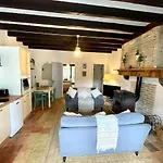 Saint-marthe Sleeps 20 With Pool *