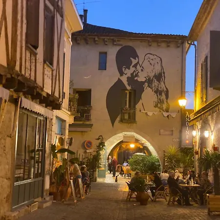 Dom wakacyjny Saint-marthe Sleeps 20 With Pool Eymet