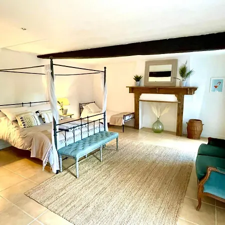 Saint-marthe Sleeps 20 With Pool * Eymet