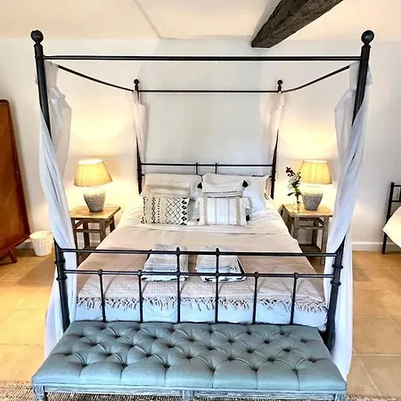 Saint-marthe Sleeps 20 With Pool * Eymet