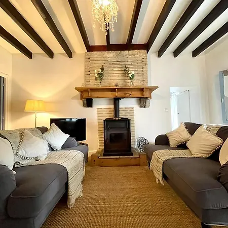 Saint-marthe Sleeps 20 With Pool *