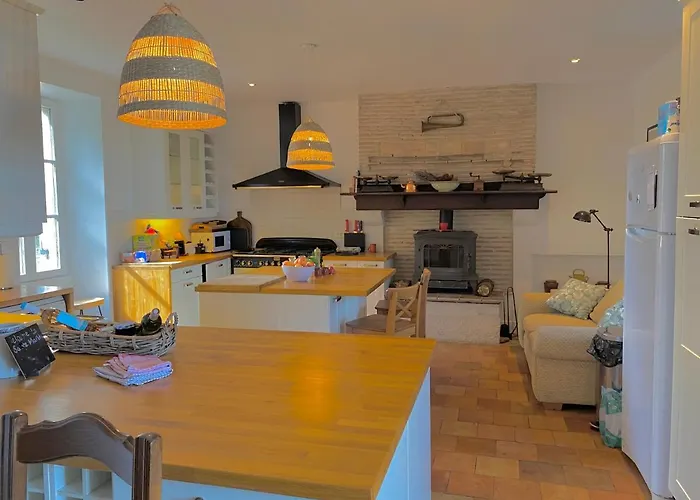 Saint-marthe Sleeps 20 With Pool Prázdninový dům *